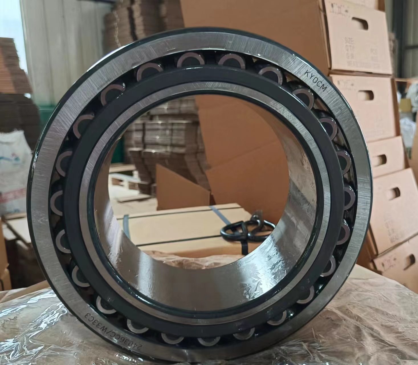  Spherical Roller Bearing 24036 CC/W33 CA/W33 size 180*280*100 mm Bearing for crusher machine